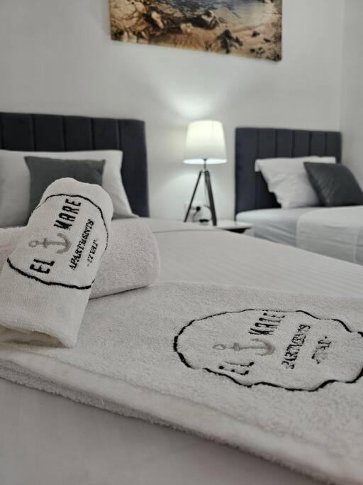 One-Bedroom Apartment, 5 Min From The Airport Tivat Mrcevac Bagian luar foto