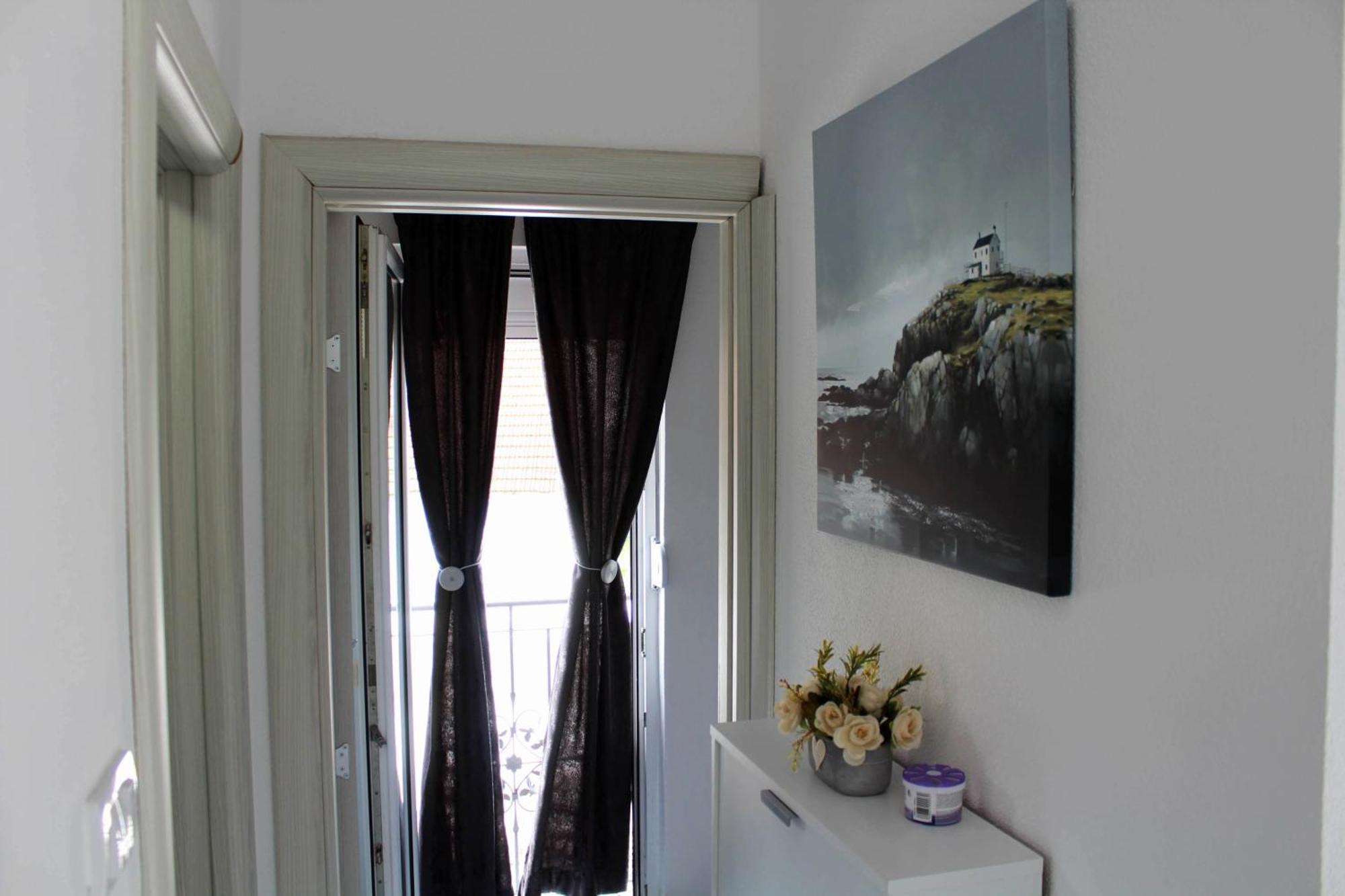 One-Bedroom Apartment, 5 Min From The Airport Tivat Mrcevac Bagian luar foto