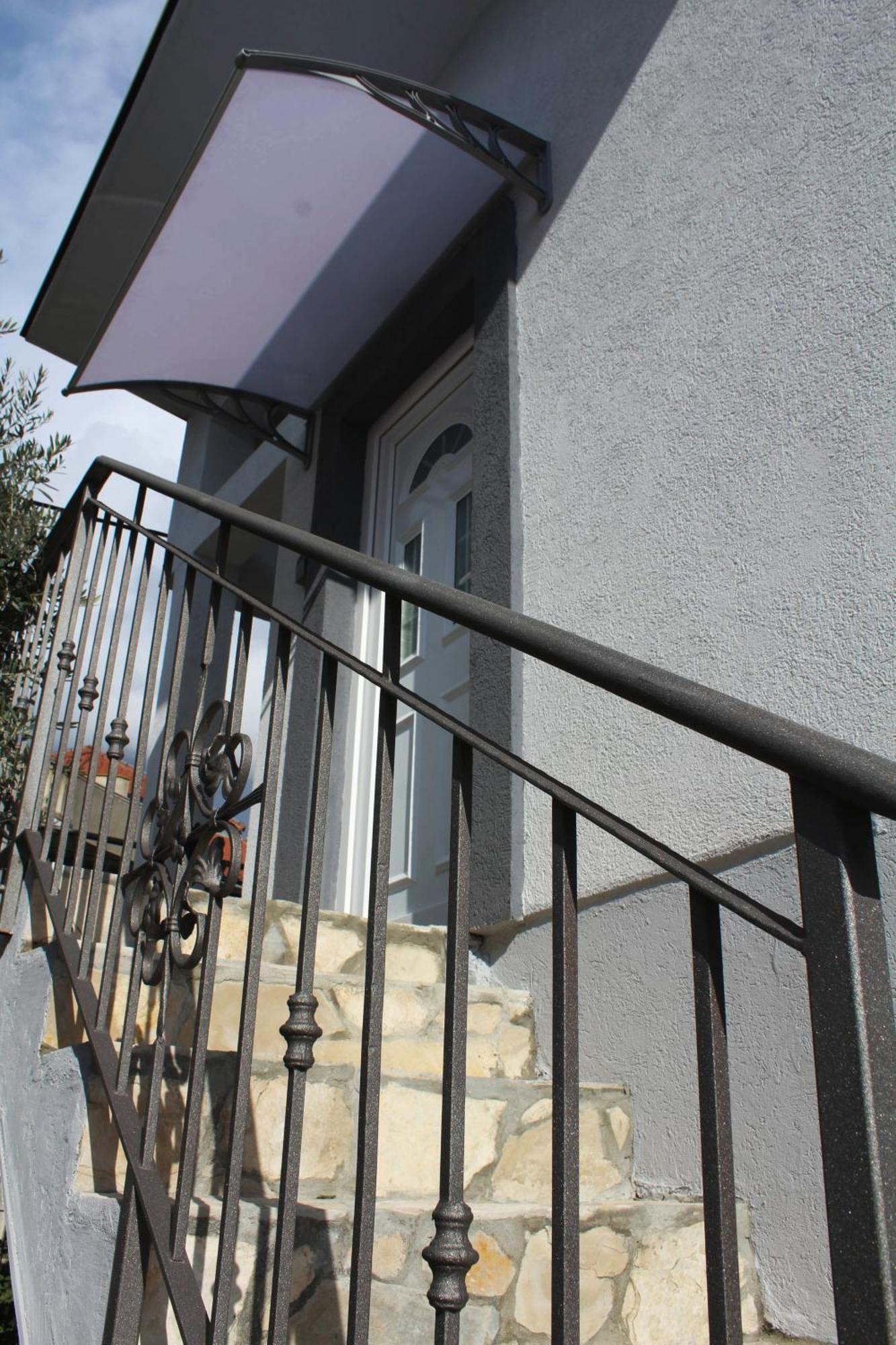 One-Bedroom Apartment, 5 Min From The Airport Tivat Mrcevac Bagian luar foto